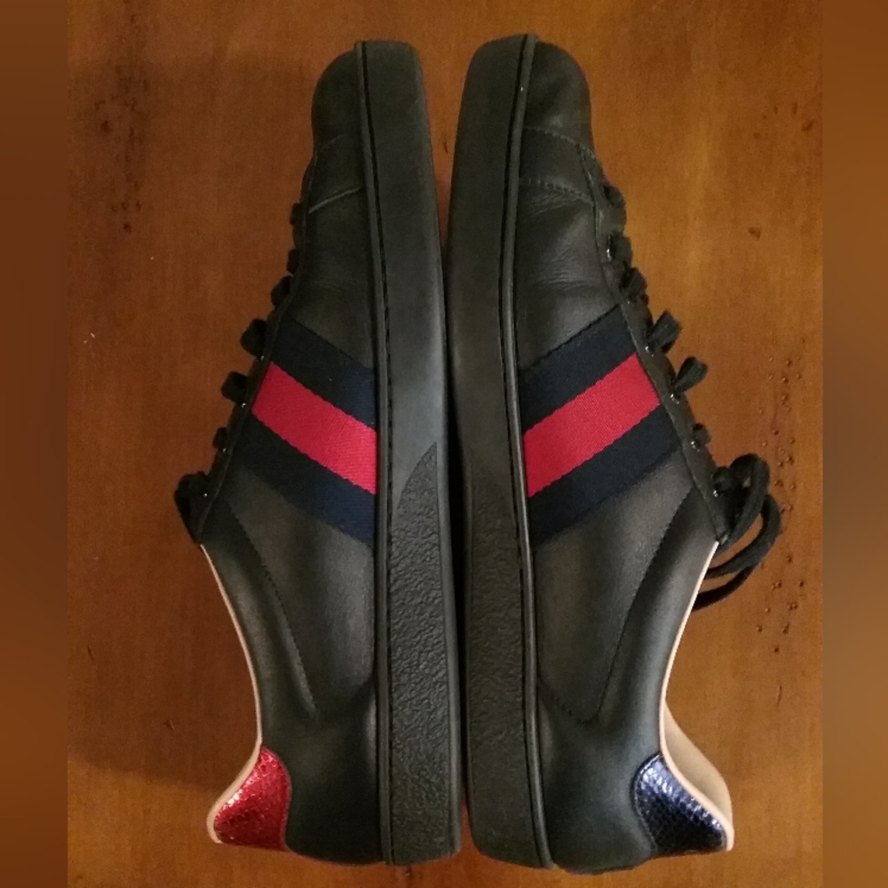 Authentic Gucci Men's Ace Bee Sneakers - Picture 4 of 6